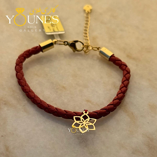 دستبند چرم گلبرگ طلا